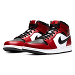 Air Jordan 1 Mid 'Chicago Black Toe'