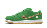 SB Dunk Low Pro St. Patrick's Day (2022)