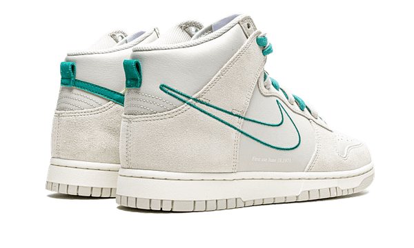 Dunk High First Use Light Bone Green Noise