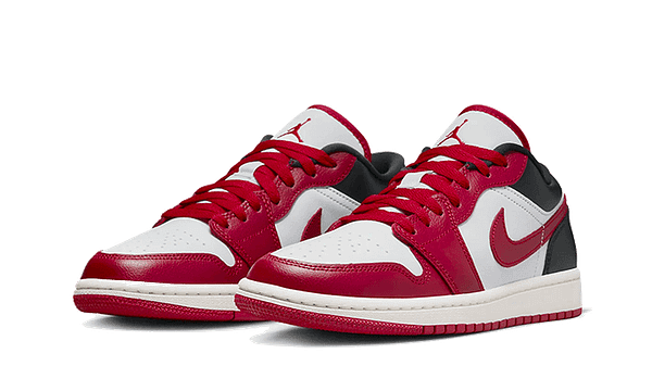 AirJordan1LowReverseBlackToe_1.png