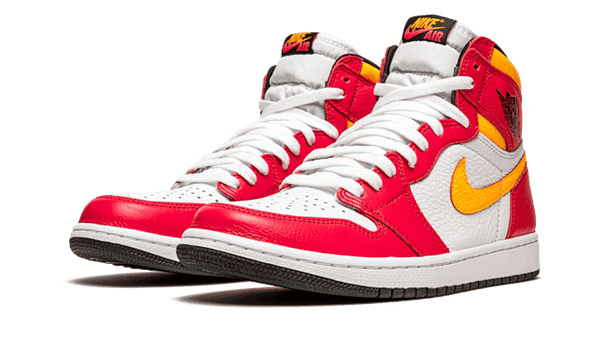 Wethenew-Sneakers-France-Air-Jordan-1-Retro-High-og-Light-Fusion-Red-555088-603-2_1.png