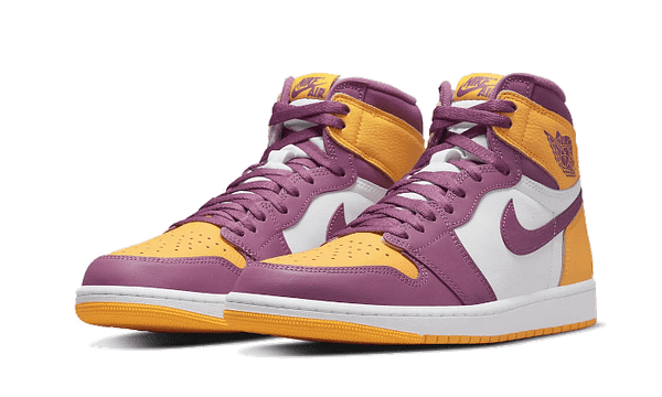 air-jordan-1-high-og-brotherhood-wethenew-1_2.png