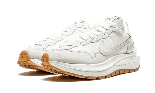 nike-vaporwaffle-sacai-sail-gum-DD1875-100-3.png