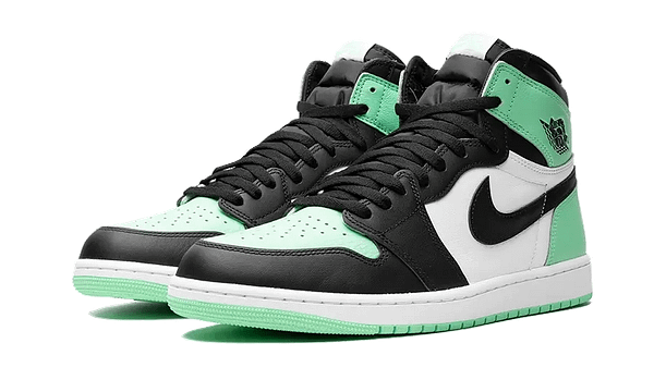 air-jordan-1-retro-high-og-green-glow3_58f8fff2-cc85-4cfc-b09d-11f1e662ca77.png