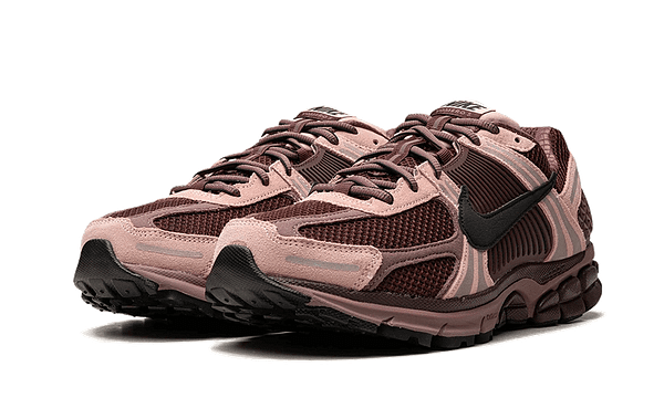 nike-zoom-vomero-5-plum-eclipse1.png