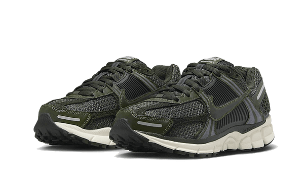 nike-zoom-vomero-5-sequoia1.png