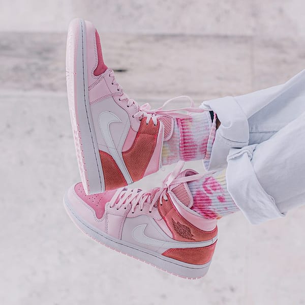 Hoobuy Jordan 1 Mid Digital Pink